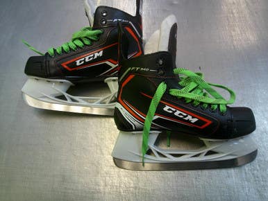 Used Ccm Ft 340 Junior Hockey Skate Junior 04 11339-s000198504