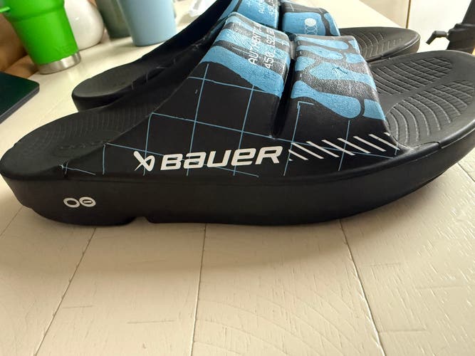 Bauer Oofos Slides