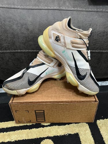 White Men's Size M 10.5 (W 11.5) Adult Nike Force Zoom Trout 7 Pro High Top Metal (Used)