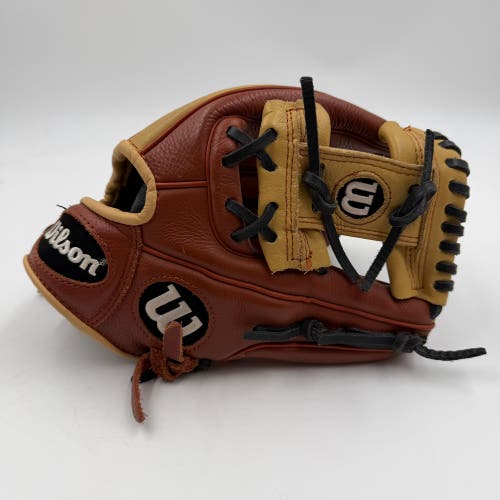 Wilson a550 11” infield Baseball Glove