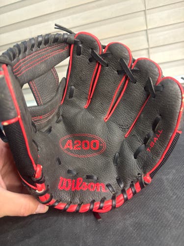 Wilson A200 All Position T-Ball 10 Inch Glove Red And Black