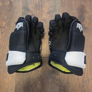 LA Jr Kings Crown Warrior Alpha Classic Pro Gloves 11" (Used)
