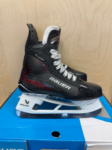 Red Bauer Supreme Shadow Hockey Skates Regular Width Pro Stock 8 (New)