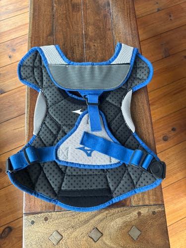 Mizuno Samurai Catcher's Chest Protector (Used)