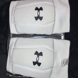 Under Armour Generation 2 Volleyball Kneepads w/ HeatGear tech (New)