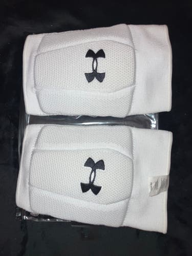 Under Armour Generation 2 Volleyball Kneepads w/ HeatGear tech (New)