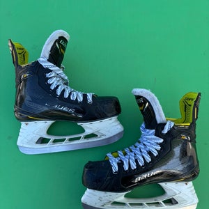 Intermediate Bauer Supreme M4 Hockey Skates | Size 6.5 Fit 2