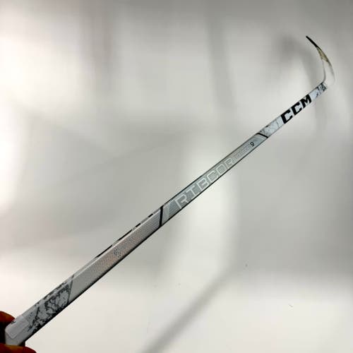 Used Right White CCM Trigger 9 Pro | 80 Flex P92M Curve Grip | AB956