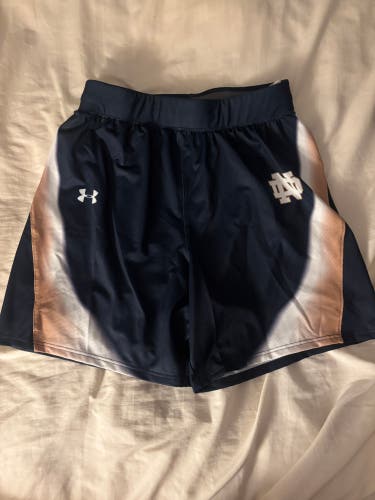 Notre Dame Blue Large Men's Under Armour Shorts (New)