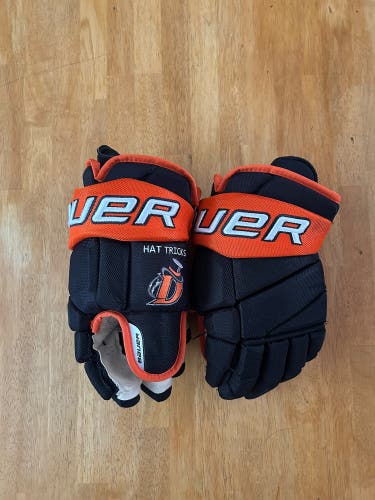Danbury Hattricks NAHL AAA Bauer Custom Vapor Pro Gloves 14"
