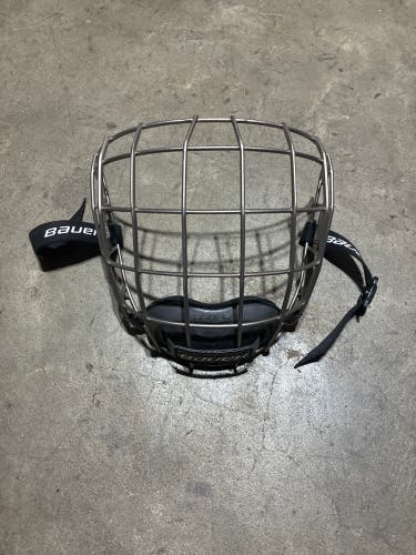 Small Bauer Re-Akt Cage (Used)