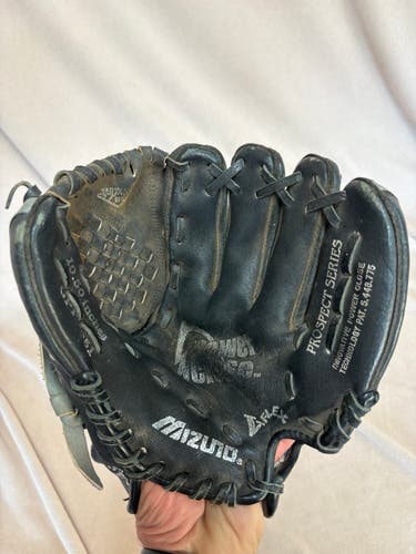 RH Mizuno PowerClose Baseball Glove 10.5" (Used)