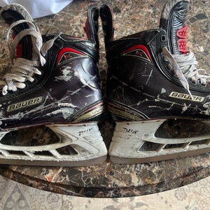 Black 2017 Bauer Vapor 1X Hockey Skates Regular Width 12 (Used)