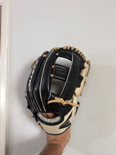 Easton Professional Collection 11.75" Baseball Glove C32 Infield Model (Used)