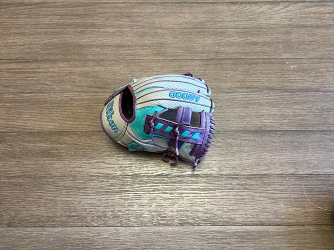 Wilson A2000 1716 11.5" Single Post Web