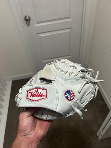 Valle RH Catcher's Baseball Glove (Used slightly”