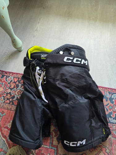 Junior Large CCM Tacks XF Pro Hockey Pants (Used)