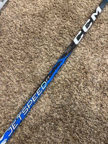 CCM JetSpeed FT9 Pro Right Handed SR Hockey Stick P28 75 Flex (New) Blue No Warranty
