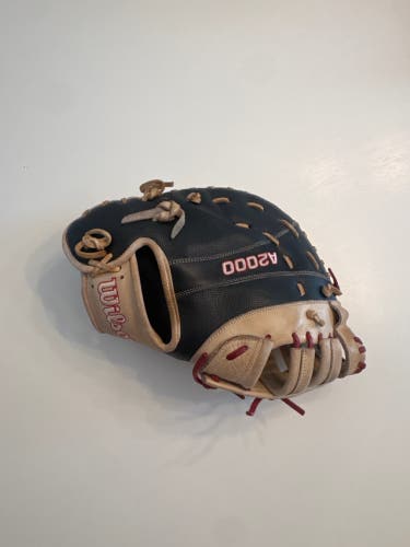 Wilson A2000 RH First Base Baseball Glove 12.25" (Used)