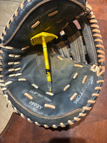 Used Easton PFP2Y Softball Catchers Mitt
