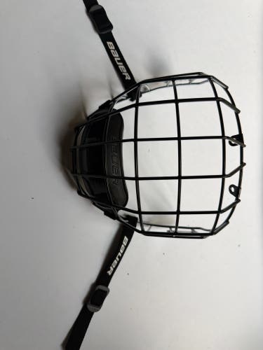 Medium Bauer Profile II Facemask Full Cage (Used)