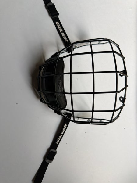 Medium Bauer Profile II Facemask Full Cage (Used)