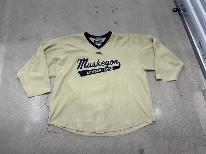 USHL MUSKEGON LUMBER JACKS Gold Size 58 Men's Jersey (Used)