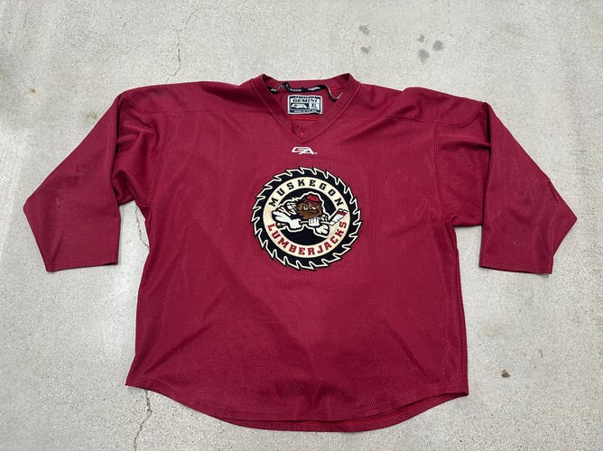 USHL MUSKEGON LUMBER JACKS Red Size 58 Men's Jersey (Used)