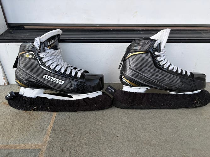 Black Bauer S27 Supreme Hockey Skates 9 (Used)