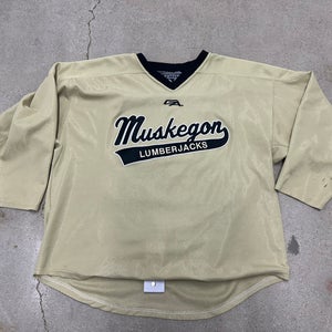 USHL MUSKEGON LUMBER JACKS Gold Size 58 Men's Jersey (Used)