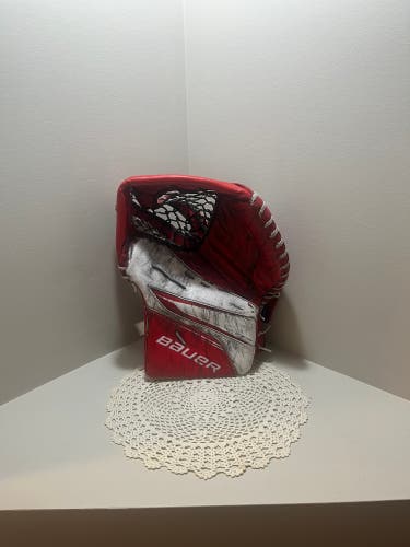 2023 Bauer Vapor X5 Pro Regular Glove Red (Used)