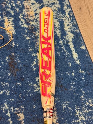 Miken Freakadelic USSSA 220 Stamp Slowpitch Softball Bat 25.5oz Freak