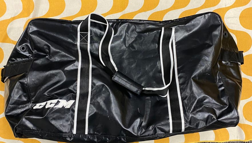 CCM CBT Pro Hockey Bag (32x20x16)