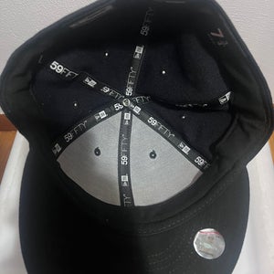 Blue Men's 7 3/4 New Era Hat (New)