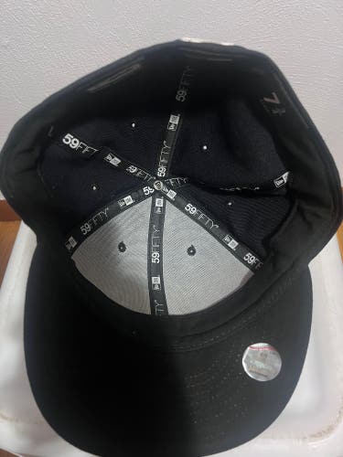 Blue Men's 7 3/4 New Era Hat (New)