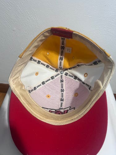 Red Men's 7 3/8 New Era Hat (Used)