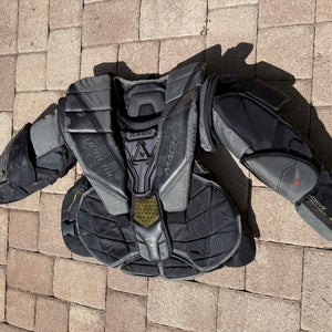 Medium Bauer Mach Goalie Chest Protector (Used)