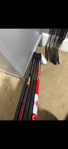 Bundle of 3 Bauer Vapor Hyperlite 2 Right Handed Hockey Stick Mid Pattern 55 Flex Pro Stock (Used