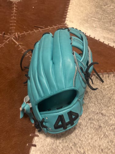 44 Pro Signature Series RH Outfield Baseball Glove 12.5" (Used)