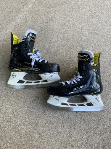 Bauer Supreme M4 Hockey Skates Regular Width Size 5 (Used)