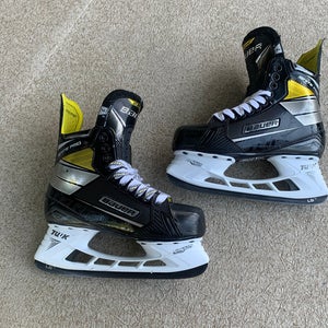 Bauer Ignite Pro Hockey Skates Regular Width 7 (Used)