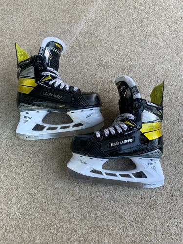 Bauer Supreme 3S Hockey Skates Regular Width Size 3 (Used)