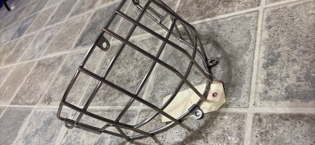 Senior Medium Bauer Profile 960 Goalie Mask (New)