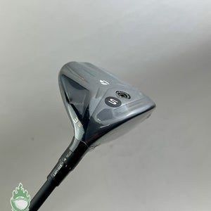 Bundle TaylorMade Qi4D 3 Fairway Wood and  TaylorMade Qi4D 4 Hybrid Rescue 22* Stiff