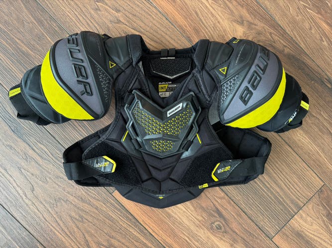 Medium Intermediate Bauer Supreme Ultrasonic Shoulder Pads (Used)