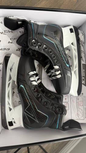 Black 2026 CCM Vizion Hockey Skates Wide Width 6 (New)
