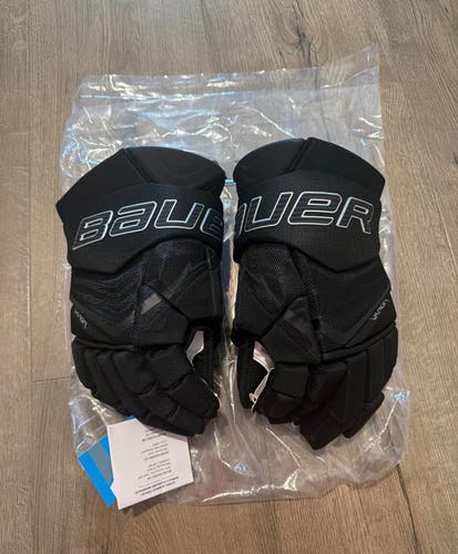 Bauer Vapor Flylite Gloves 14" (New)
