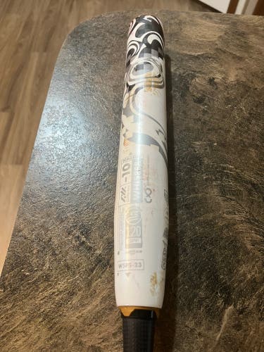 2023 DeMarini Whisper Composite Bat (-10) 22 oz 32" (Used)