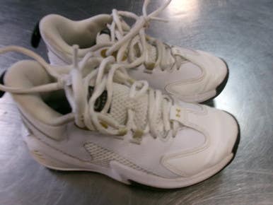 Used Under Armour Basketball Shoes Y White Youth 13.0 11868-s000070046