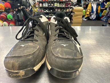 Used Mizuno Metal Womens Senior 11 Baseball And Softball Cleats 11339-s000167592